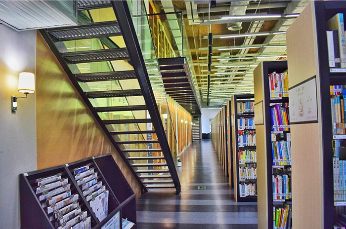 圖書館家具、圖書館書架深圳海發(fā)專業(yè)生產
